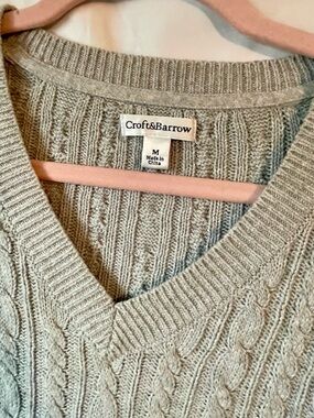 Croft & Barrow women's medium gray cable knit pullover sweater medium